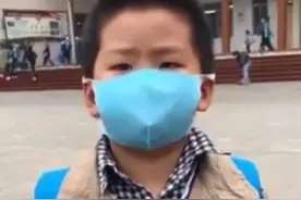 开学第一天，小学生忘记教室在哪被急哭：“我很久以前是一年级”图片