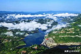 安康景区生态环境优美，风景如画，给广大游客提供了陶冶性情之地图片