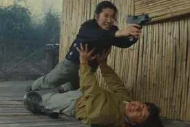 警察故事3：成龙击败李连杰拿影帝，杨紫琼成为华人“第一打女”图片