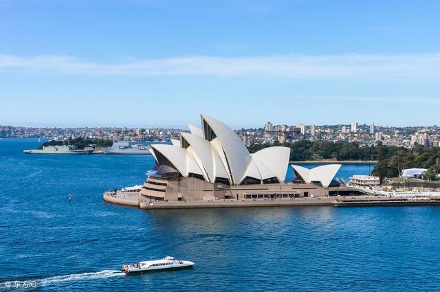 学习过英语地名的朋友们都知道,奥地利的英文是austria,而澳大利亚的