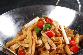 干锅木炭烤笋图片