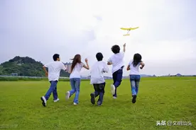 关注文化传承教育 增强青少年文化自信|连线全国人大代表、金山中学校长李丽丽图片