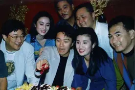 1990年，周星驰救场刘镇伟，星仔一夜变星爷片酬实现三级跳图片