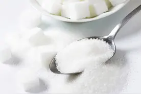 无处不在的的糖，正在慢慢侵蚀你的身体，而你却陷在甜蜜的陷阱里图片
