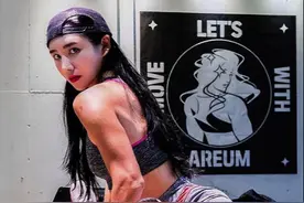 她是韩国翘臀第一人，火爆全国给总统当私教，堪称健身服穿搭范本图片