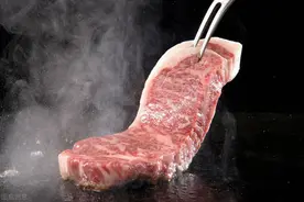 阿根廷暂停六家肉类加工厂对中国出口 因员工感染冠病图片