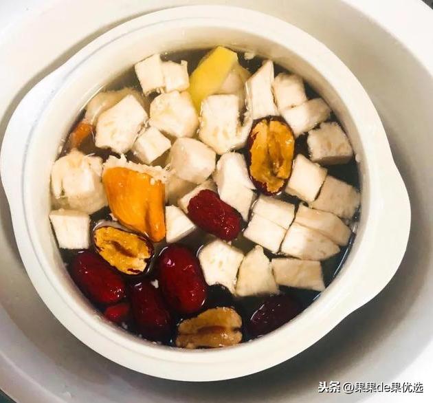 花胶榴莲煲鸡汤上火 2026年花胶榴莲煲鸡汤上火还是下火