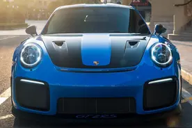 超跑“敬畏三分”的保时捷911 GT2 RS图片