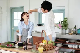 第一次见家长，准公婆的2个细节，让恐婚的我打消了所有顾虑图片