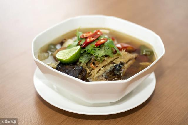 这样吃清道夫鱼，可以把清道夫所有的蛋白质和钙质都吸收