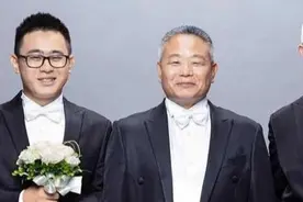 24岁儿子和75岁男人结婚，父亲不反对图片