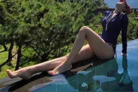 蔡依林40岁生日晒泳池辣照，歌王歌后世纪同框图片