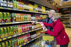 饮料厂‘劲敌’，不加水的Mini榨汁机面世，在家也能喝上纯果汁图片