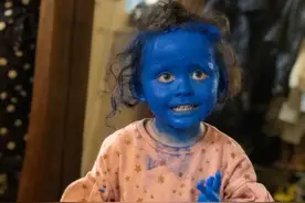 盘点各国熊孩子如何“作妖”，让老母亲目瞪口呆，老父亲愁眉苦脸图片