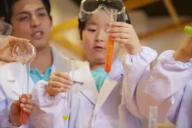 这些工作可能会影响到你的健康！这才是真正意义上的“职业病”图片