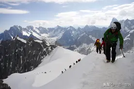 绝境是弱者的绊脚石，强者的助推器，逆境更可逆袭，绝境方能逢生图片