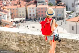 中国国旅2个月急涨60%，究竟发生了什么？图片