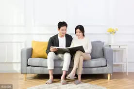 时刻保持清醒的头脑,不要迷失了方向，努力活成自己想要的样子图片
