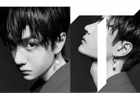 王一博登《Tmagazine》珍珠项链耳环/湿发，解锁2020年第6本封面图片