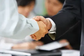 握手潜规则，不可忽视的社交礼仪图片