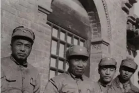 彭雪枫将军牺牲后，妻儿结局如何？妻改嫁总理的秘书，儿子成上将图片