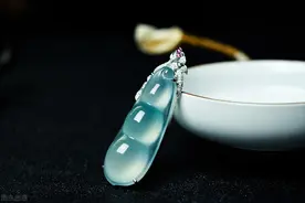 翡翠平安豆的寓意？翡翠平安豆适合谁戴？图片