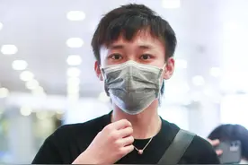 刘奕君儿子刘怡潼直言：我是继承反派的演技和长相图片
