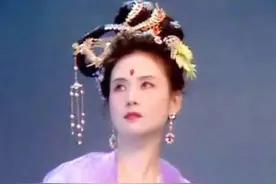 邱佩宁：一生只演嫦娥一个角色，隐退经商后，热衷慈善事业图片