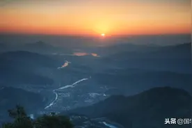 《菜根谭》：人生最好的能力，就是低谷时的涅槃重生图片