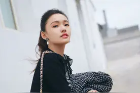 林允“鲶鱼脸”太高级，难怪能被周星驰看上，颜值让女明星都酸了图片