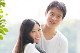 离婚十年，今天出门偶遇前妻一家三口，我默然了图片