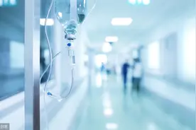 他没有家人，最终医院伦理委员会介入并决定撤除支持！“等一下，为什么认为是医疗徒劳？”图片