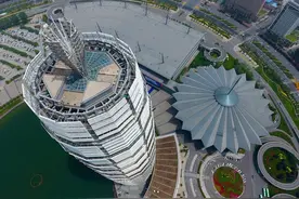 中原第一高楼，280米高，形似一根大玉米图片