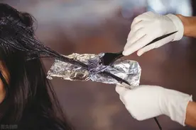 还在频繁的烫发和染发吗，小心癌症找上你图片