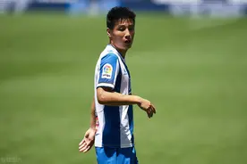 亦师亦父！武磊向自己的父亲和足球恩师徐根宝表示父亲节快乐图片