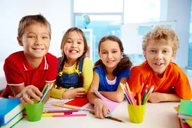 三年级单元习作《续写故事》，孩子们刚学写作文，首要问题是它图片