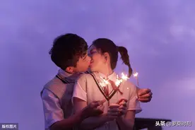 那时候的爱情为什么就能那样简单？纯洁无暇的爱情始于内心图片