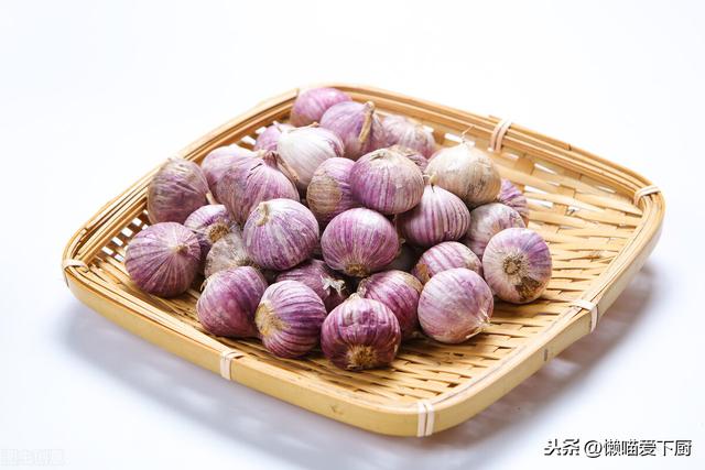 为什么你泡的腊八蒜不绿？很可能和这“4泡”有关，涨知识了