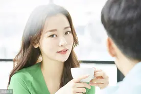 这样陪你吃饭的女人千万不能要图片