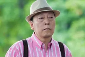 60岁倪大红身体健康令人担忧，脸色难看很憔悴，疑似老年痴呆？图片