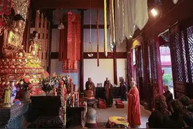 4年！道慈法师 恭迎古佛洞 修闻法师圆满出关图片