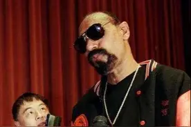 张伯伦的身材有多恐怖？从照片一探究竟，身体天赋堪称SSS级图片