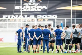 狼队全力备战欧罗巴比赛，希望一黑到底图片