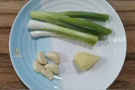 炒菜时，不能乱放葱姜蒜，掌握好这5个技巧，做出的菜肴更美味图片