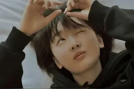 周冬雨独特的“少年感”，爱了爱了图片