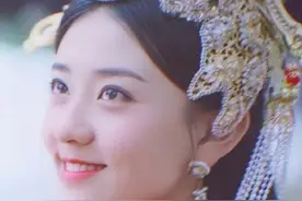梁洁《双世宠妃》犹见曲小檀，一颦一笑皆为心动图片