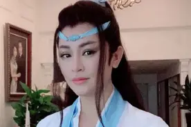 毛戈平把50岁的老婆化成20岁的少年，太厉害！还为国人调制粉底图片