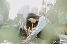 喜欢一个人，到底有多卑微！请善待喜欢你那个人！图片