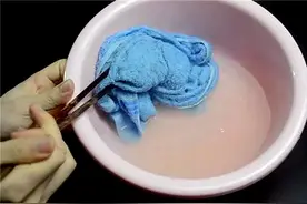 毛巾用久了有一股臭味，摸起来滑滑的，试下这几个方法，洁净如新图片