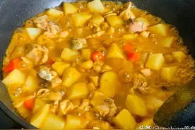家常鸡肉菜谱，咖喱鸡块，简单美味营养，超下饭，吃了还想吃图片
